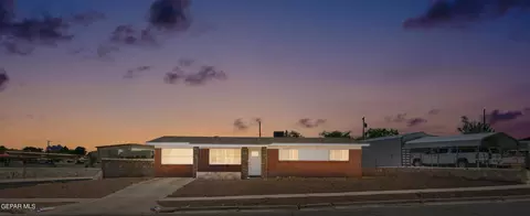 10101 Chinaberry Dr, El Paso, TX 79925