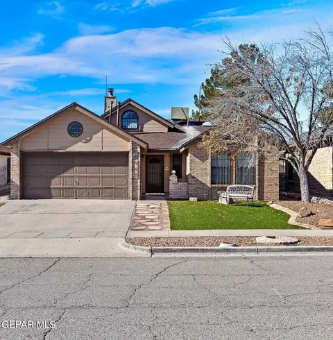 905 Chiricahua Dr, El Paso, TX 79912
