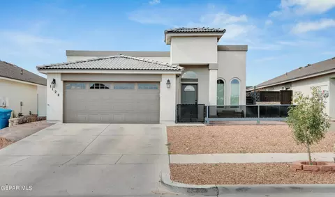 1124 Cielo Bonito Dr, El Paso, TX 79927