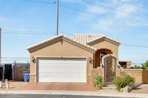 3734 Star Beach Ln, El Paso, TX 79936