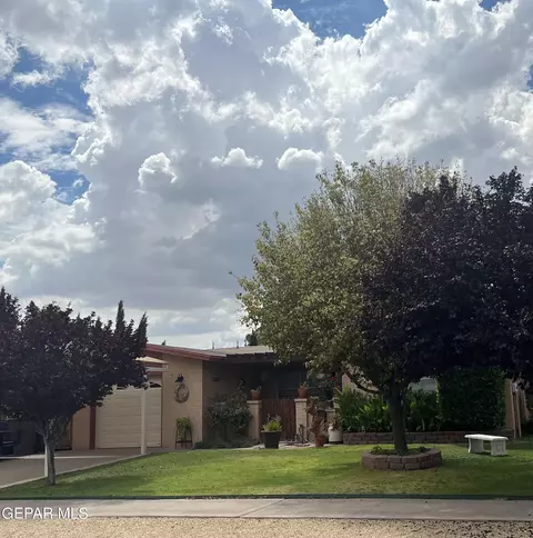3317 Beachcomber Dr, El Paso, TX 79936