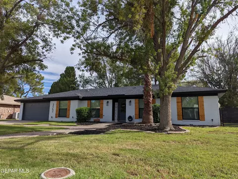 327 Serrania Dr, El Paso, TX 79932