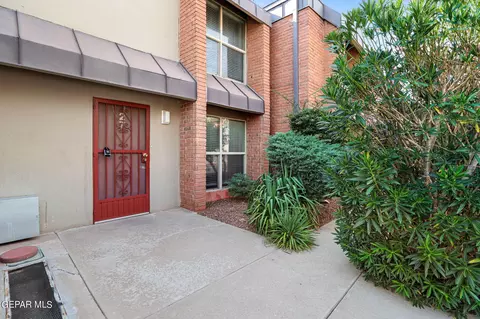 4433 N Stanton St #MT27, El Paso, TX 79902