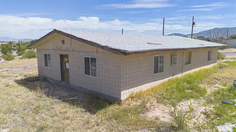 421 Silver Rd, Vinton, TX 79821 photo 2