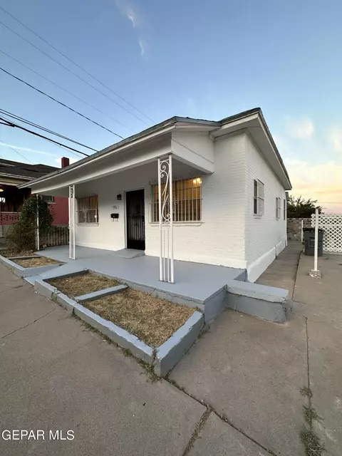 1906 Alabama St, El Paso, TX 79930
