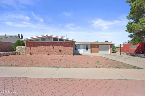 213 Duanesburg St, Horizon City, TX 79928