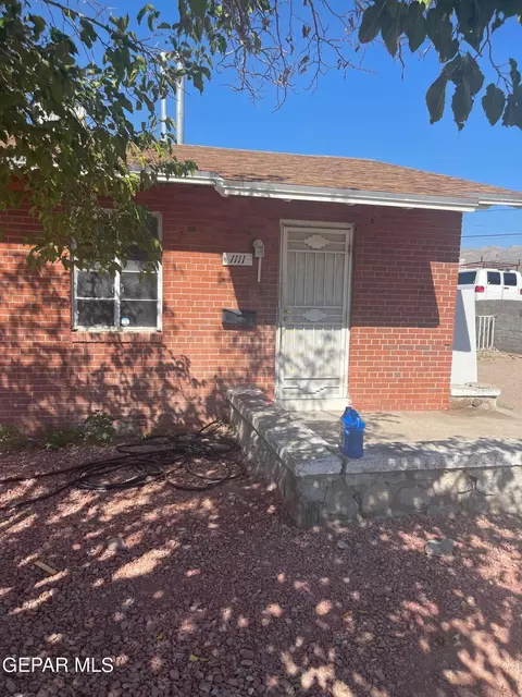 11091111 Huckleberry St, El Paso, TX 79903