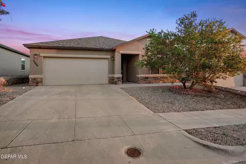 7444 Eagle Vista Dr, El Paso, TX 79911