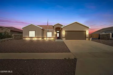 7416 H Chavira Pl, Canutillo, TX 79835