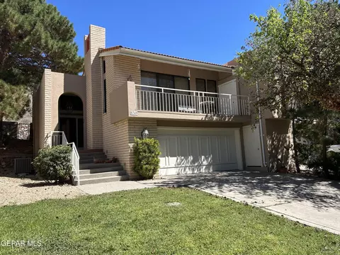 5749 Mira Grande Dr, El Paso, TX 79912