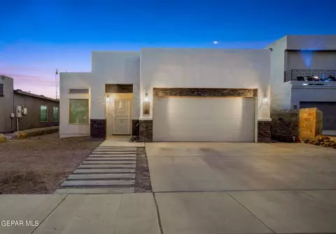 167 Via Rojas Dr, Horizon City, TX 79928