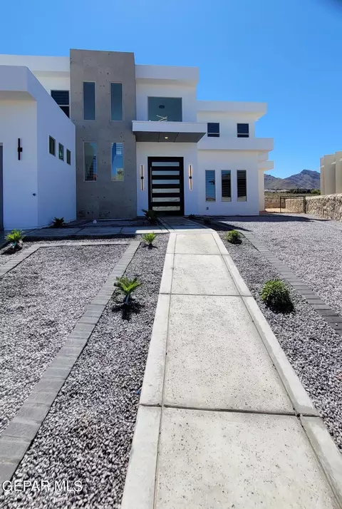 1332 Calle Del Oro Dr, El Paso, TX 79912