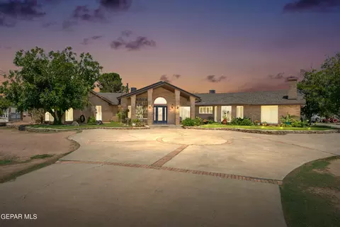 9365 N Loop Dr, El Paso, TX 79907