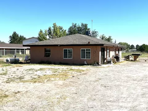 19149 Chamizo Rd, Tornillo, TX 79853 photo 2