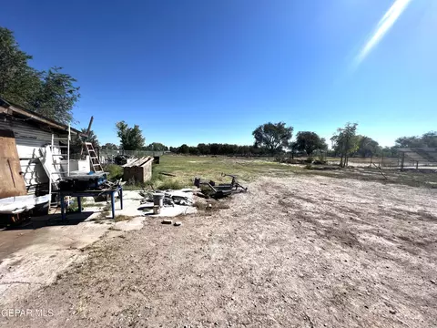 19149 Chamizo Rd, Tornillo, TX 79853 photo 6