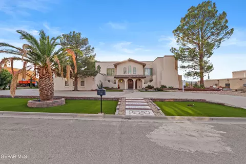 204 Whispering Sands Dr, Santa Teresa, NM 88008
