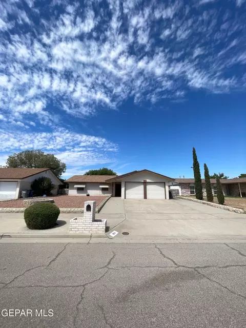 2913 Fierro Dr, El Paso, TX 79935