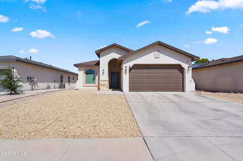 209 Flor Papagayo, Socorro, TX 79927