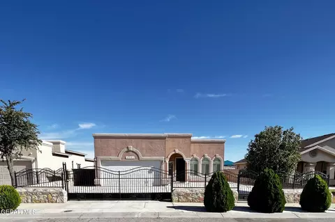14341 Desert Point Dr, Horizon City, TX 79928