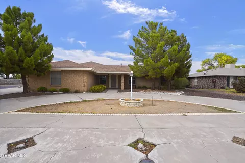 1901 Octubre Dr, El Paso, TX 79935