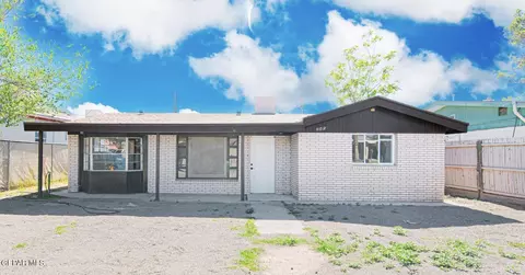 10240 Calcutta Dr, Socorro, TX 79927