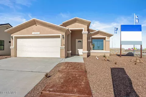369 Plateau Dr, Socorro, TX 79927