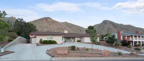 1104 Thunderbird Dr, El Paso, TX 79912