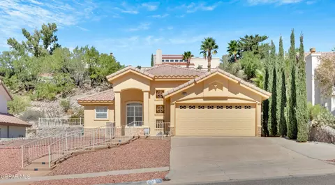 5617 Burning Tree Dr, El Paso, TX 79912