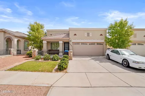 3864 Loma Brisa Dr, El Paso, TX 79938