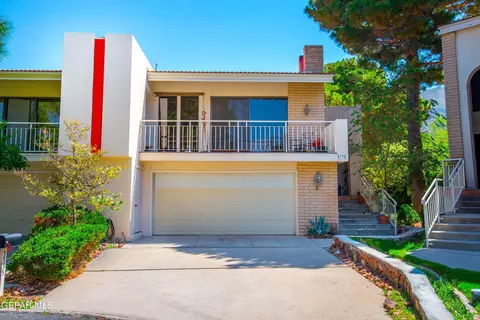 5735 Mira Grande Dr, El Paso, TX 79912