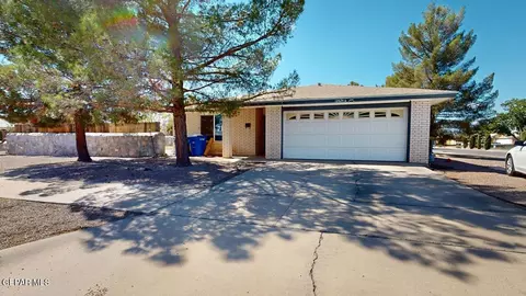 10424 Shannon Pl #A & B, El Paso, TX 79925