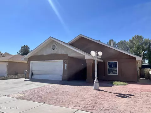 2433 Alan Duncan Ln, El Paso, TX 79936