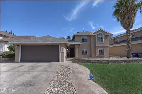2016 Shadow Ridge Dr, El Paso, TX 79938