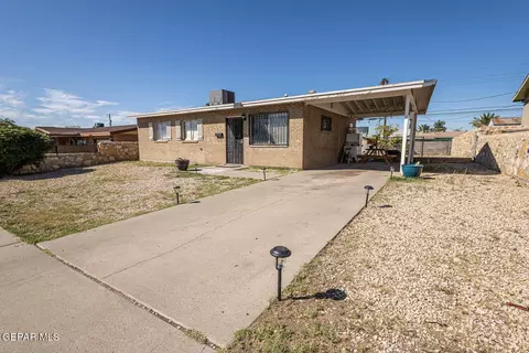 805 La Paz Dr, El Paso, TX 79915