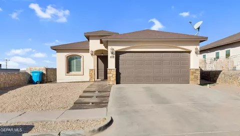 109 Camino Cresta Pl, Horizon City, TX 79928