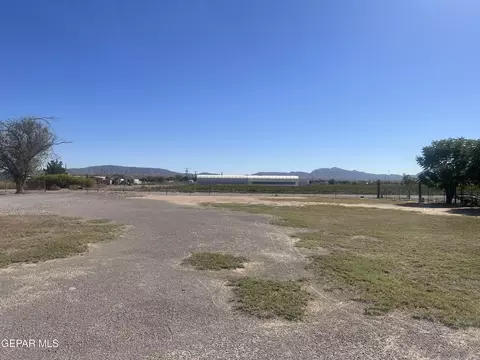 80 Pulis Rd, Anthony, NM 88021