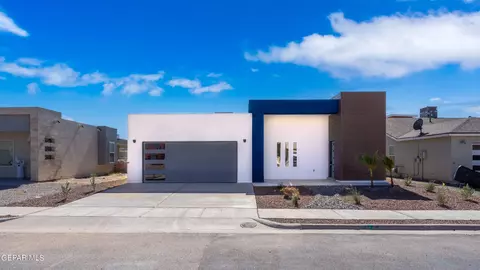 14720 Mountain Breeze Ave, Horizon City, TX 79928