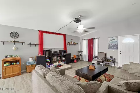 15036 Method Ave, El Paso, TX 79938 photo 2