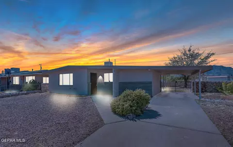 9518 Iris Dr, El Paso, TX 79924