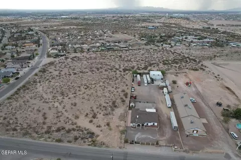 13379 Cameldale Dr, El Paso, TX 79928