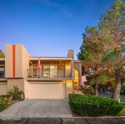 5900 Mira Hermosa Dr, El Paso, TX 79912