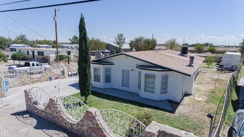 1070 Sanchez, San Elizario, TX 79849