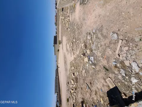 14401 Teichelkamp Dr, Horizon City, TX 79928
