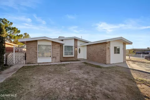 8462 Hartford Dr, El Paso, TX 79907