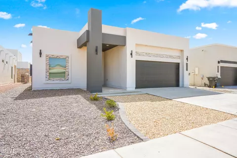13860 Paseo Perlas Dr, El Paso, TX 79928