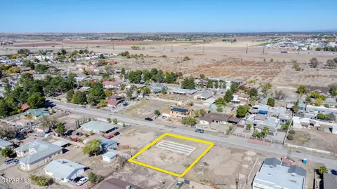 1018 Kimberley St, El Paso, TX 79932
