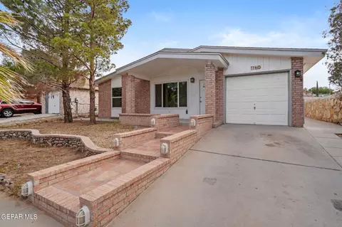 1160 Colina Bella Dr, Horizon City, TX 79928
