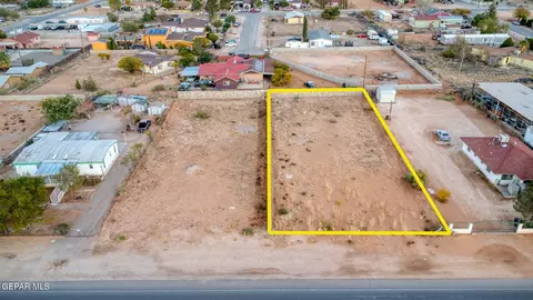 3748 Vista Del Este St, El Paso, TX 79938