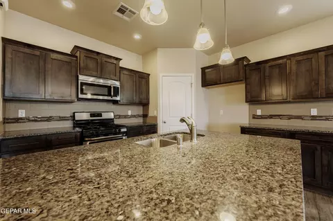12471 Evesham Ct, El Paso, TX 79928 photo 49