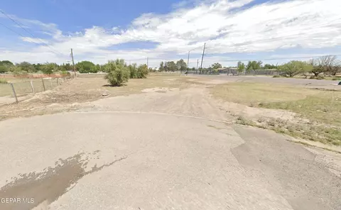 615 Rosa Azul Dr, Socorro, TX 79927